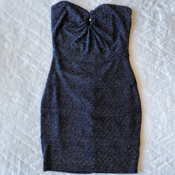 Black Dress with Sparkly Silver Detailing - Picture 4 of 4